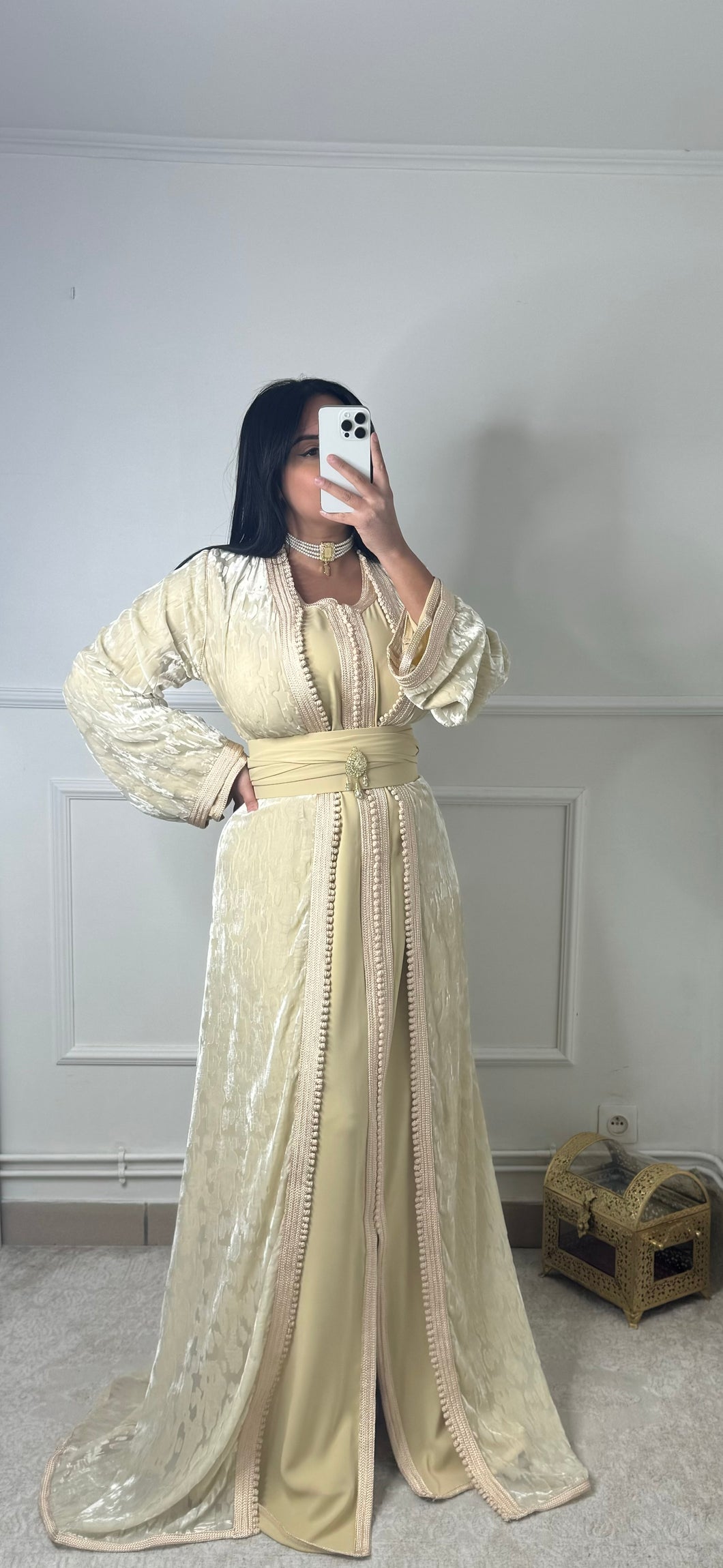 Takchita Velours beige