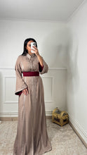 Charger l&#39;image dans la galerie, Caftan Assia taupe